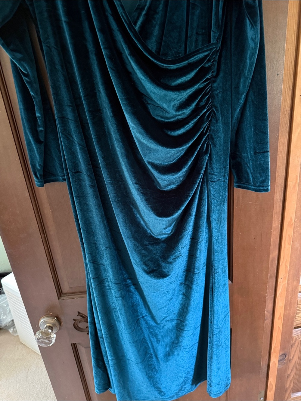 Elegant Teal Velvet Draped V-Neck Long Sleeve Dress